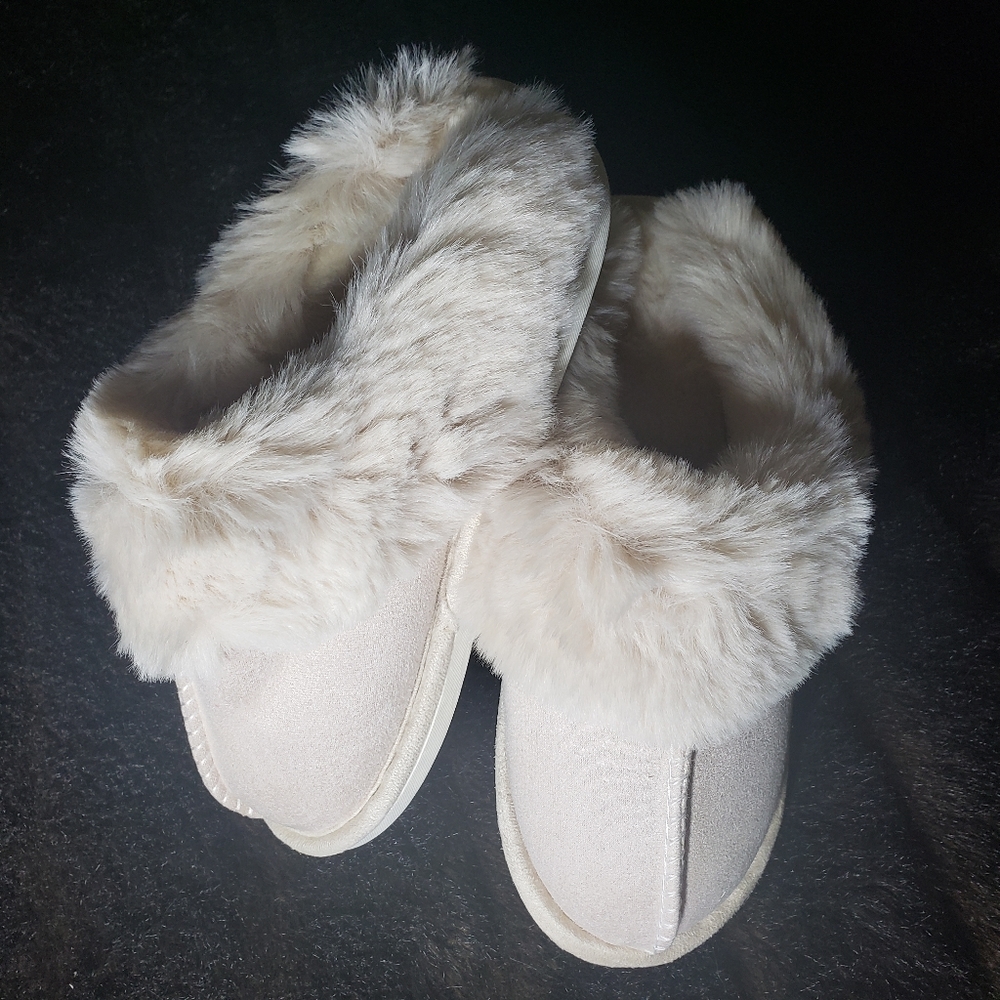 Suede Slippers - Picture 2 of 4